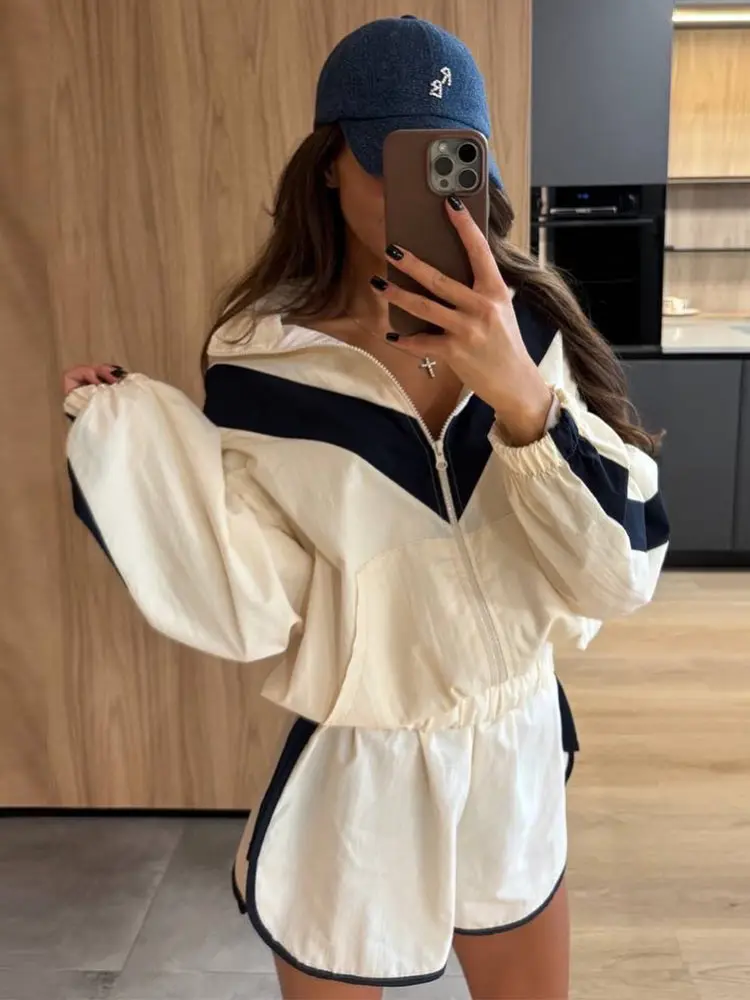 Contrast Shorts Two Piece Set  - Sewing Jackets recension och pris